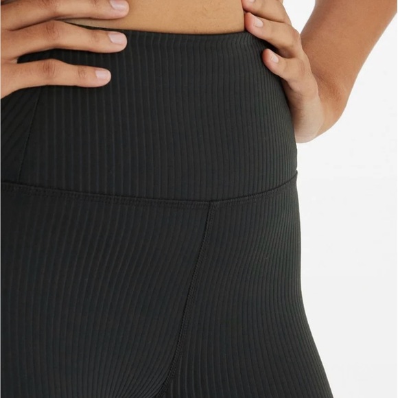 Girlfriend Collective Black RIB leggings - Picture 3 of 4